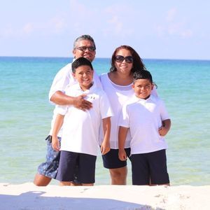 Meet your Posher, Manuel